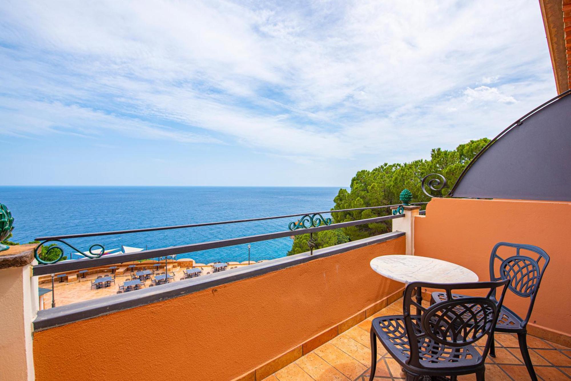 Hotel Baia Taormina - Cdshotels 4*