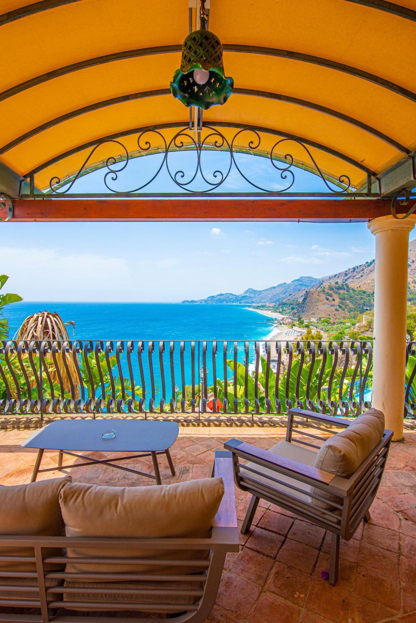 Hotel Baia Taormina - Cdshotels 4*